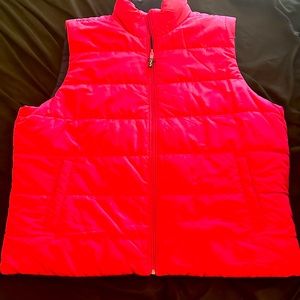 Puffer vest…reversible. Magenta/ navy blue. 2X